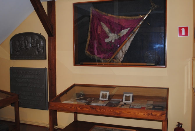 Pamiątki z Powstania - 10_izba_regionalna_foto.jpg